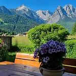 Haus Kreuzeckwiese - Juebilaumsgrat Апартаменты *
