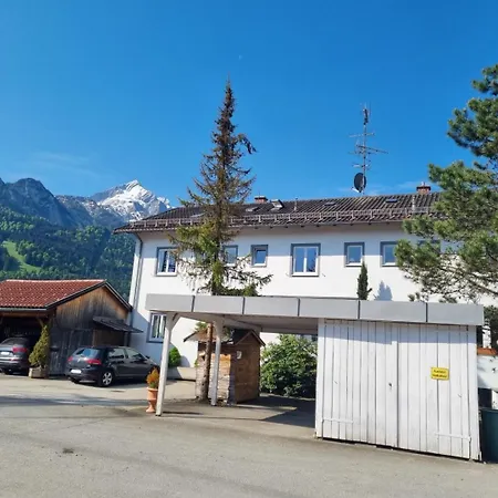 Haus Kreuzeckwiese - Juebilaumsgrat Апартаменты Гармиш-Партенкирхен